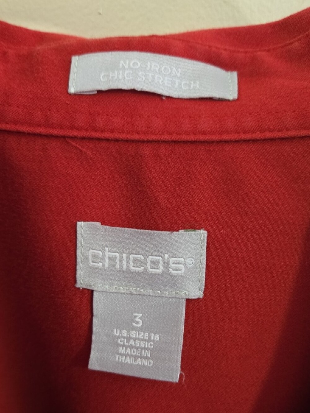 Chico's 3 Button Down Shirt Blouse No Iron Stretch Red XL Long Sleeve Career - Picture 2 of 9